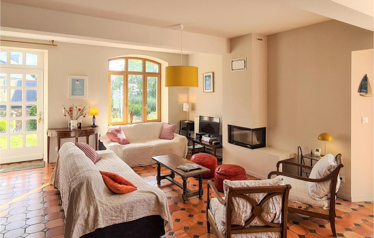 Lovely Home In Perros-Guirrec With Wifi Экстерьер фото