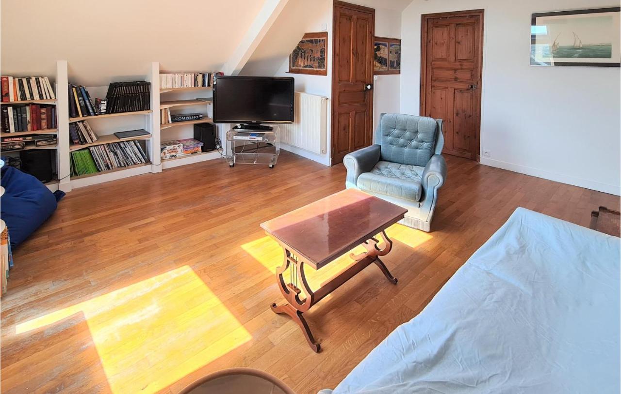 Lovely Home In Perros-Guirrec With Wifi Экстерьер фото